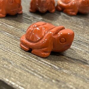Red Jasper Turtle Figurines - 1 turtle